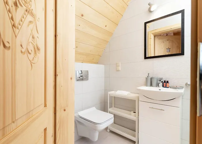 Dwupoziomowy Aparment Z Sauna By Renters זקופאנה